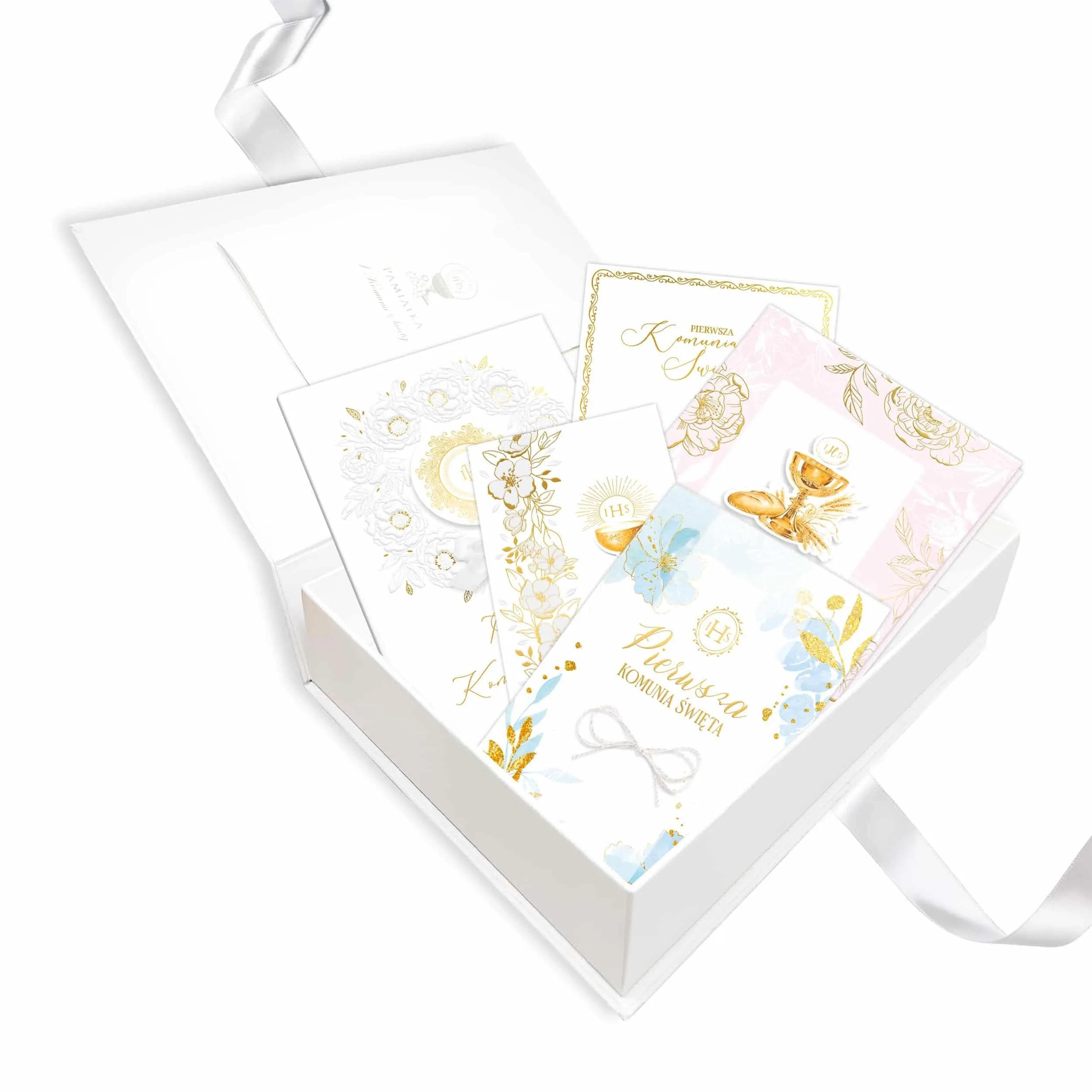 Pudełko prezentowe A4 na wszystkie pamiątki I Komunii Św z książeczką otwarte pudełko pokazujące jak można zapakować prezent