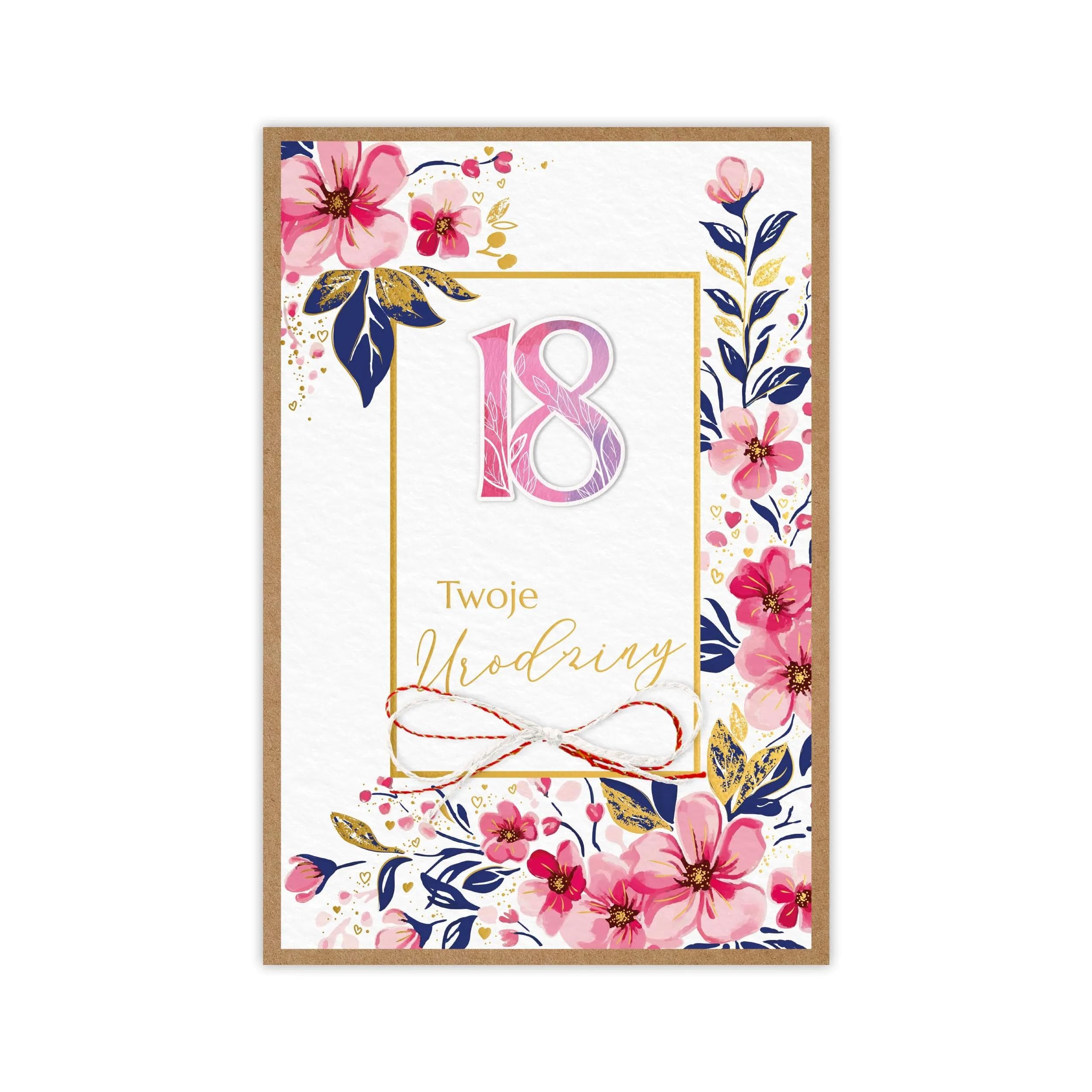 W rustykalnym klimacie, z papierem kraft i akwarelowymi kwiatami, ta kartka zachwyca spójnym, eko-boho charakterem. Jej sercem jest przestrzenna cyfra z drewnianej sklejki oraz ręcznie wiązana kokardka ze sznurka jutowego. Różowe i niebieskie kwiaty
