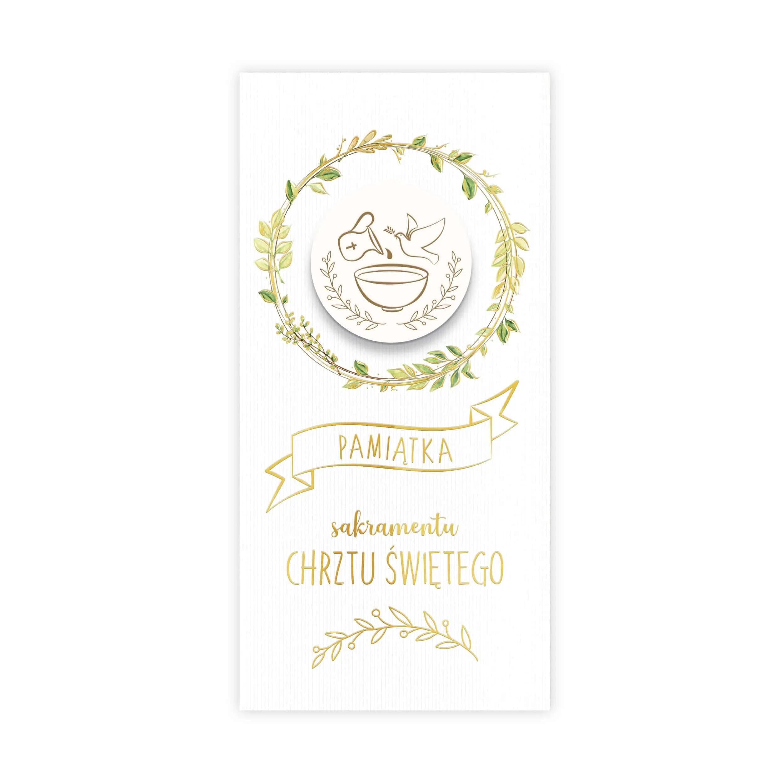 Kartka na chrzest z akwarelowymi kwiatami i drewnianym grawerowanym elementem ozdobnym. Wzór z chrzcielnicą.